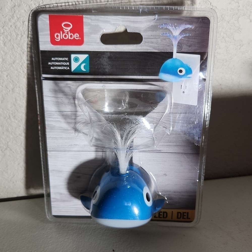 Globe Nightlight New whale LED